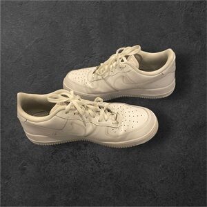 Men’s Size 13 Air Force Ones, White